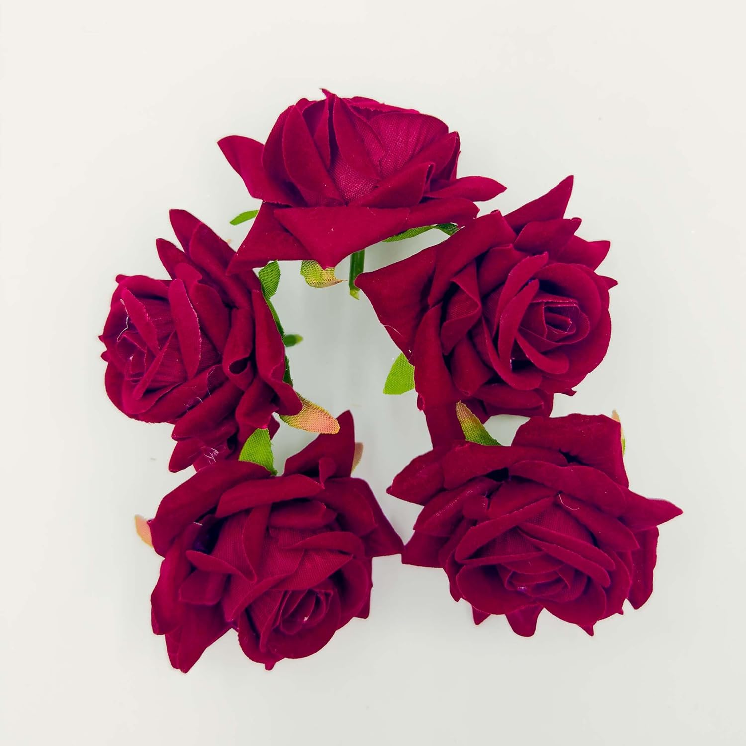 The warm glow red rose flower décor kit