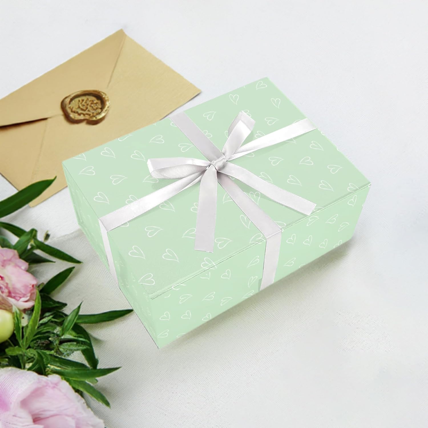 Heart Print Gift Wrapping Sheets- Green